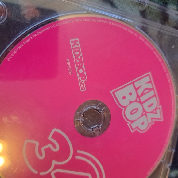 Kids bop CD 💿 - Picture 2 of 3